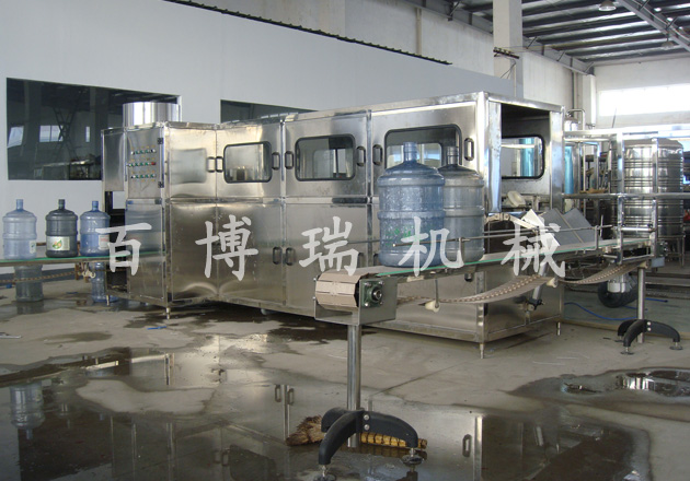 300-450BPH 桶裝水灌裝機的介紹